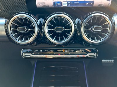 2025 Mercedes-BENZ GLB thumbnail 16