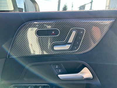 2025 Mercedes-BENZ GLB thumbnail 38