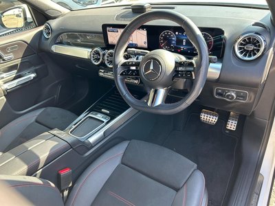 2025 Mercedes-BENZ GLB photo 6