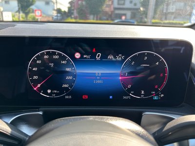 2025 Mercedes-BENZ GLB thumbnail 47