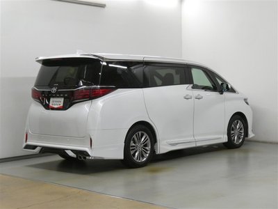 2024 Toyota ALPHARD — фото 5