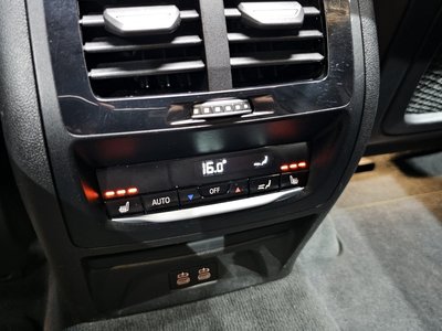 2023 BMW X4 thumbnail 31
