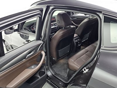 2023 BMW X4 thumbnail 17