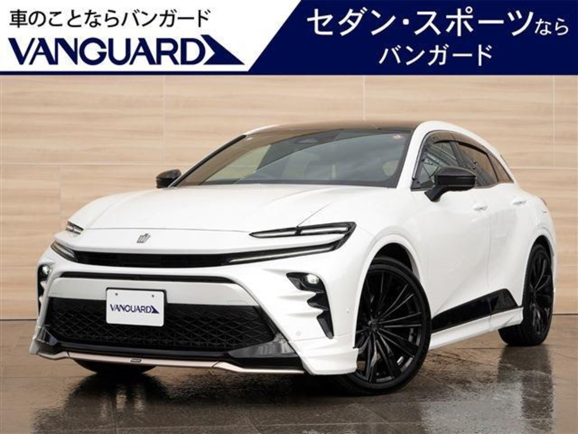 TOYOTA CROWN SPORT - View 1