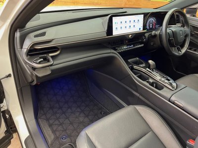 صورة مصغرة 29 لـ 2023 Toyota CROWN SPORT