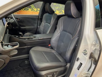 صورة مصغرة 30 لـ 2023 Toyota CROWN SPORT