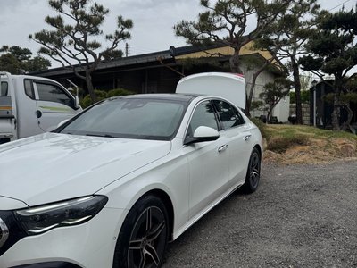 MERCEDES-BENZ E-CLASS - 5