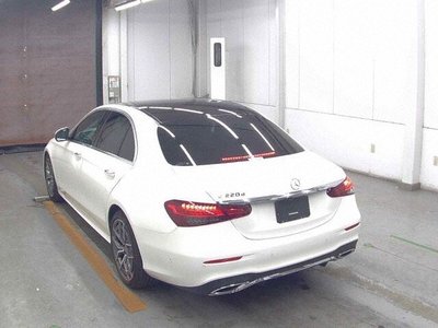 2021 Mercedes-BENZ E-CLASS 照片 2