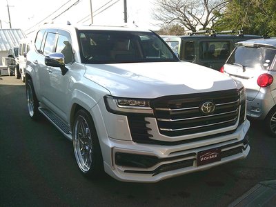 TOYOTA LAND CRUISER 300 - 2