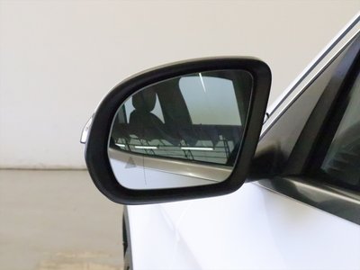 MERCEDES-BENZ GLC - 7