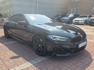 BMW 8 SERIES - 1