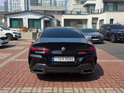 BMW 8 SERIES - 5