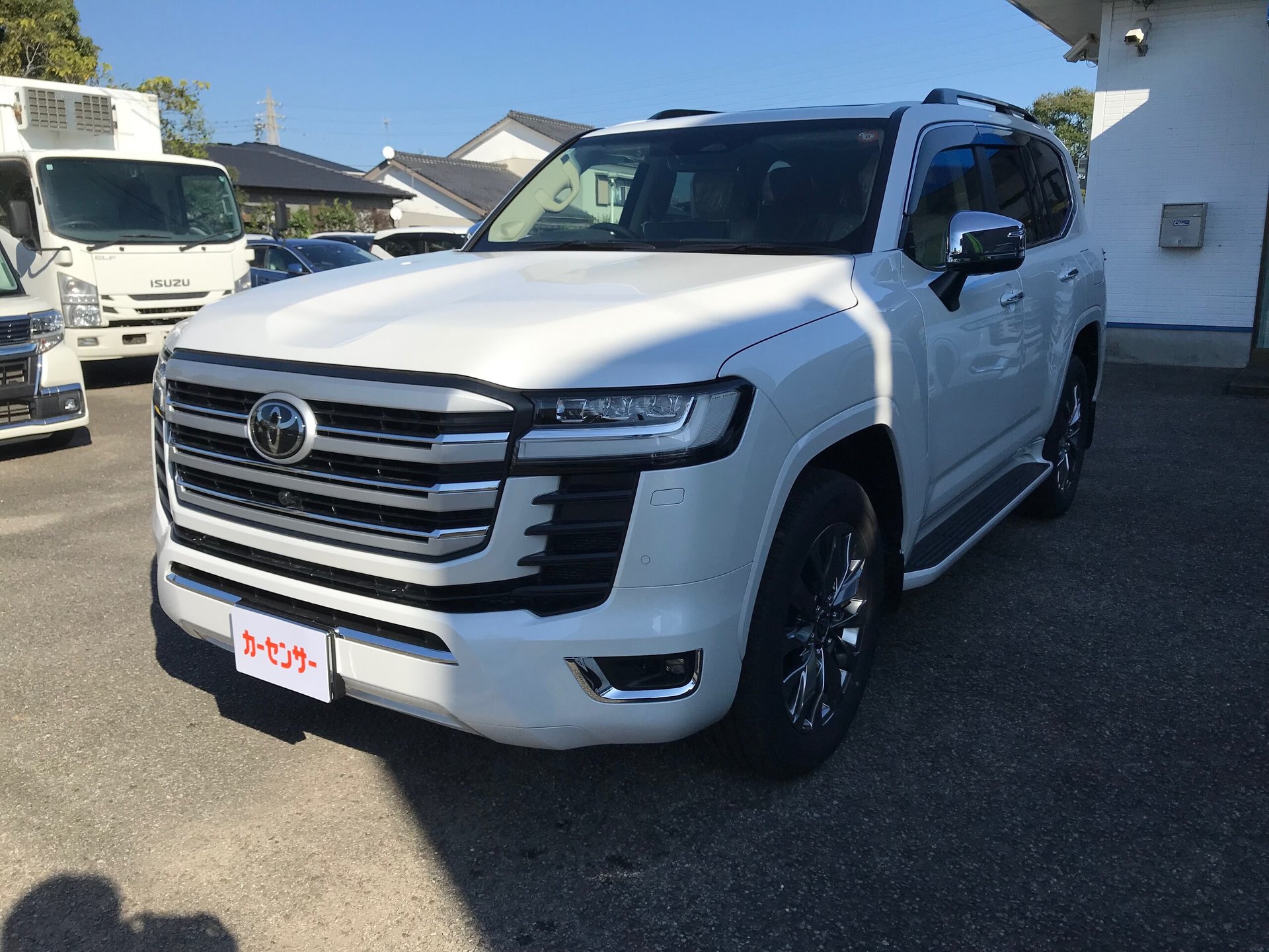 TOYOTA LAND CRUISER 300 - View 1