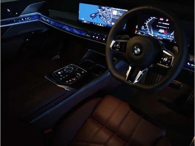 صورة 3 لـ 2025 BMW 7 SERIES