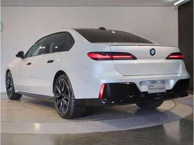 صورة 7 لـ 2025 BMW 7 SERIES
