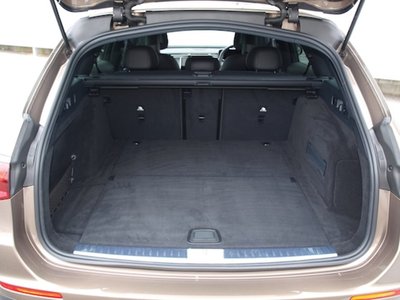 صورة مصغرة 36 لـ 2025 Mercedes-BENZ E-CLASS