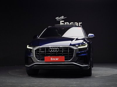 AUDI Q8 - 2