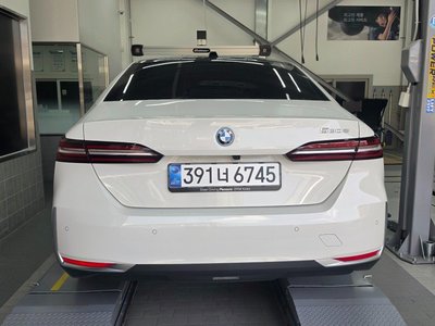 BMW 5 SERIES - 1