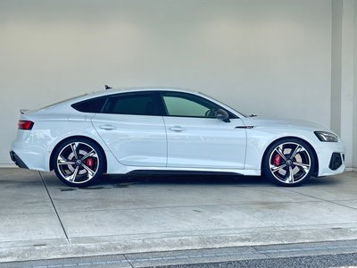 صورة 10 لـ 2021 AUDI RS5 SPORTBACK