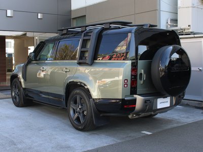 LAND ROVER DEFENDER - 9