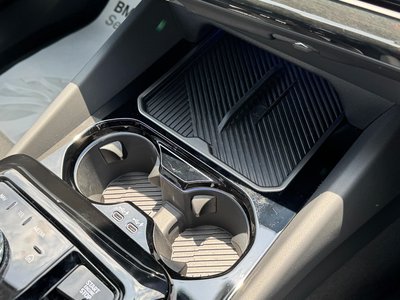 2025 BMW 5 SERIES thumbnail 37