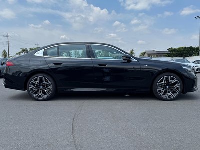 2025 BMW 5 SERIES thumbnail 72