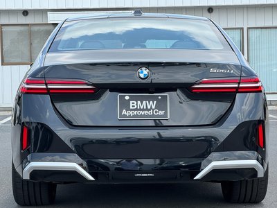 2025 BMW 5 SERIES thumbnail 12