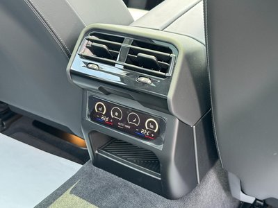 2025 BMW 5 SERIES thumbnail 46