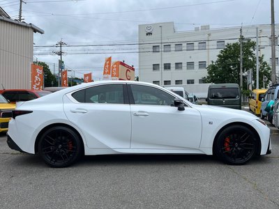 2020 Lexus IS thumbnail 13