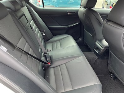 2020 Lexus IS thumbnail 45