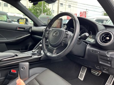 2020 Lexus IS thumbnail 21