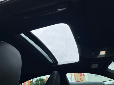 2020 Lexus IS thumbnail 32