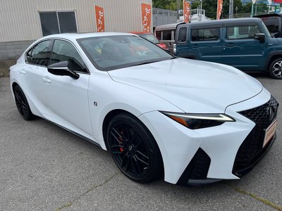 2020 Lexus IS thumbnail 17