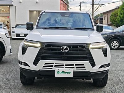 2025 Lexus GX photo 4