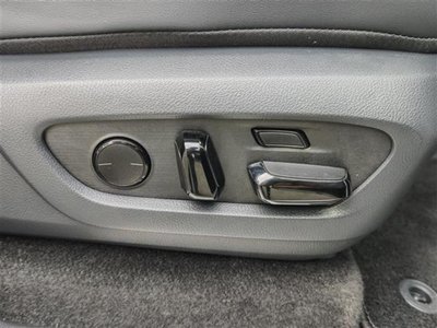 صورة مصغرة 33 لـ 2025 Lexus GX