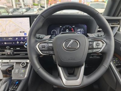 صورة مصغرة 11 لـ 2025 Lexus GX