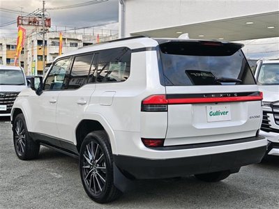 صورة مصغرة 43 لـ 2025 Lexus GX