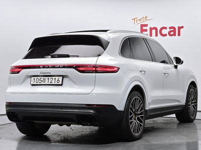 PORSCHE CAYENNE - 4