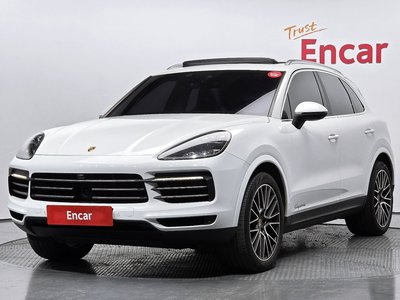PORSCHE CAYENNE - 1