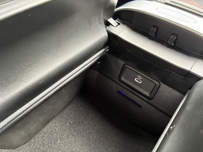 صورة مصغرة 49 لـ 2025 MERCEDES-BENZ C-CLASS
