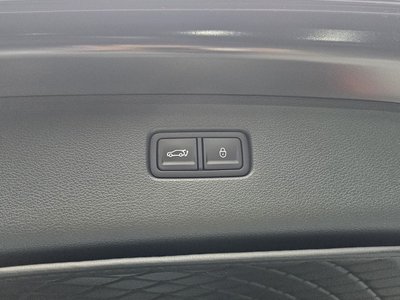 2025 Genesis GV80 thumbnail 37