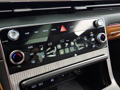 2025 Genesis GV80 thumbnail 24