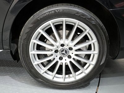 MERCEDES-BENZ E-CLASS - 8
