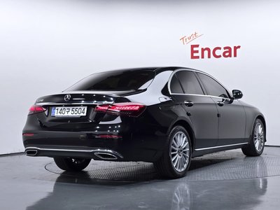 MERCEDES-BENZ E-CLASS - 3