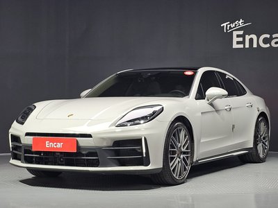 PORSCHE PANAMERA - 1