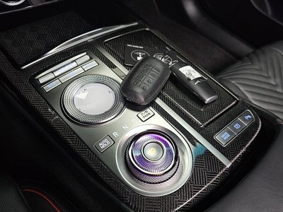 GENESIS G80 (RG3) - 9