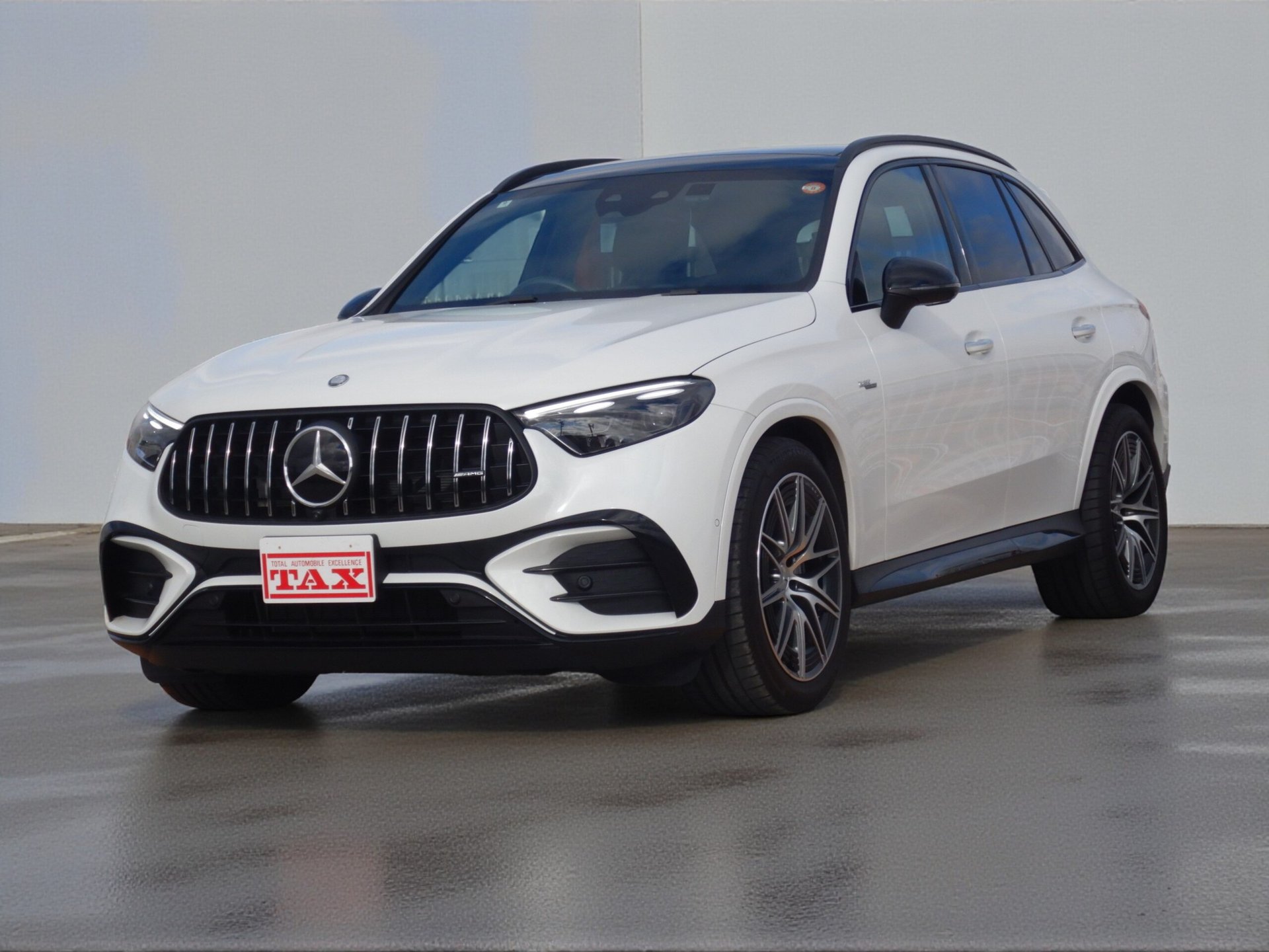 MERCEDES-BENZ GLC AMG - View 1