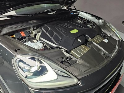 PORSCHE CAYENNE - 7