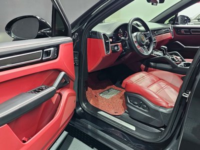 PORSCHE CAYENNE - 10