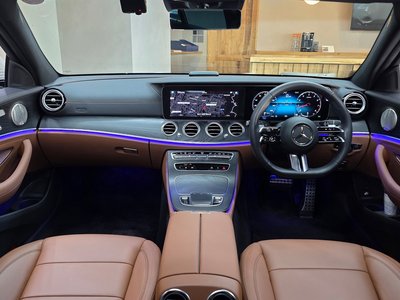 MERCEDES-BENZ E-CLASS - 7